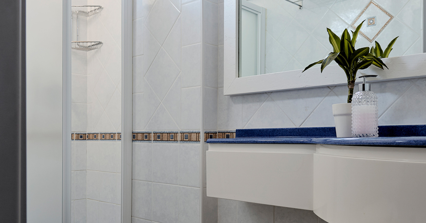 media.Slide-CameraSorriso_7Hotel_Madison_Rimini