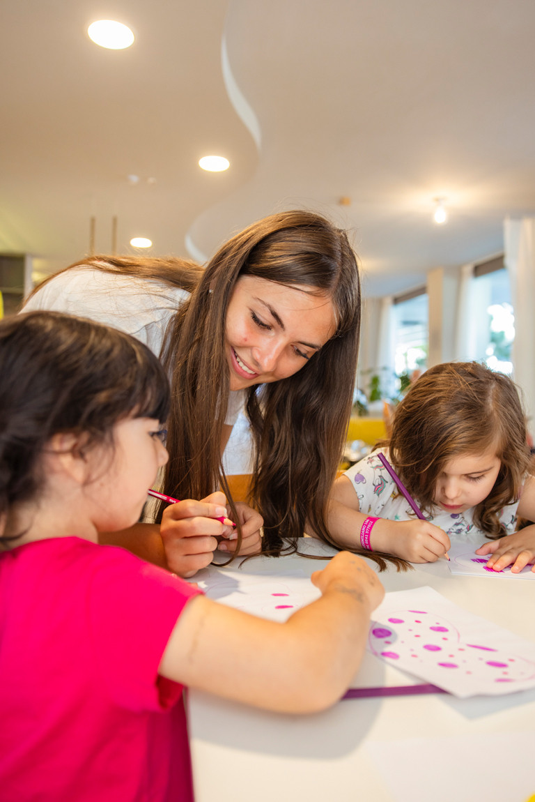 media.Gallery_Animazoine_1Hotel_Madison_Rimini